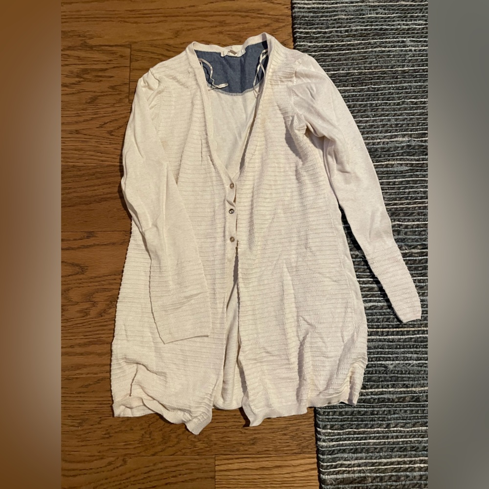 4/$25 Esprit 3 button cardigan